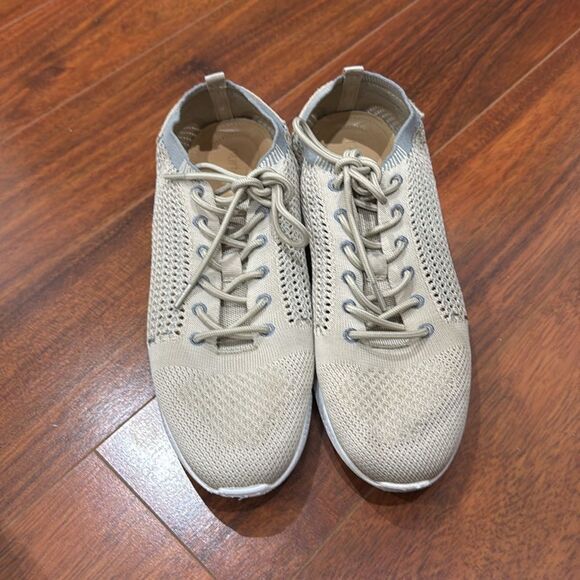 Nurture by Lamaze Mesh Lightweight Sneakers Size 8.5 - Picture 2 of 6